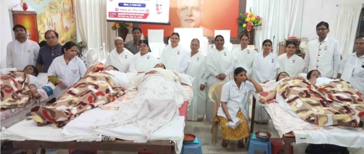 रक्तदान करना वास्तव में किसी को नया जीवन देने जैसा, ब्रह्माकुमारीज के डोंगरे नगर दिव्य दर्शन भवन में विश्व बंधुत्व दिवस पर रक्तदान शिविर का आयोजन