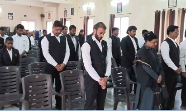 अभिभाषक संघ ने आतंकी हमले की निंदा कर दिवंगतों को दी श्रद्धांजलि