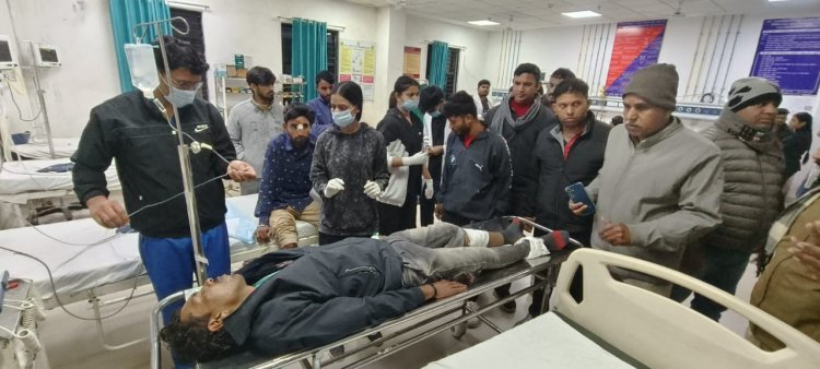 रिटायर्ड शिक्षिका की हत्या करने वाले आरोपी का एनकाउंटर, पिस्टल छीनकर भाग रहा था आरोपी, टीआई ने पैर में मारी गोली, झडप में एक निरीक्षण भी घायल