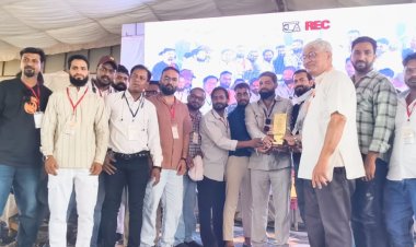 मानवाधिकारों के लिए उत्कृष्ट कार्य करने पर APCR रतलाम के जिला अध्यक्ष ज़ुबैर बरकाती भोपाल में सम्मानित