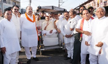 चेतन्य काश्यप जैसे गुरूभक्त मिल जाए, तो अनेक अच्छे काम हो सकते है- नित्यसेन सूरीश्वरजी गच्छाधिपति श्रीमद विजय नित्यसेन सूरीश्वरजी का पदार्पण कैबिनेट मंत्री चेतन्य काश्यप के निवास पर हुई गहुली