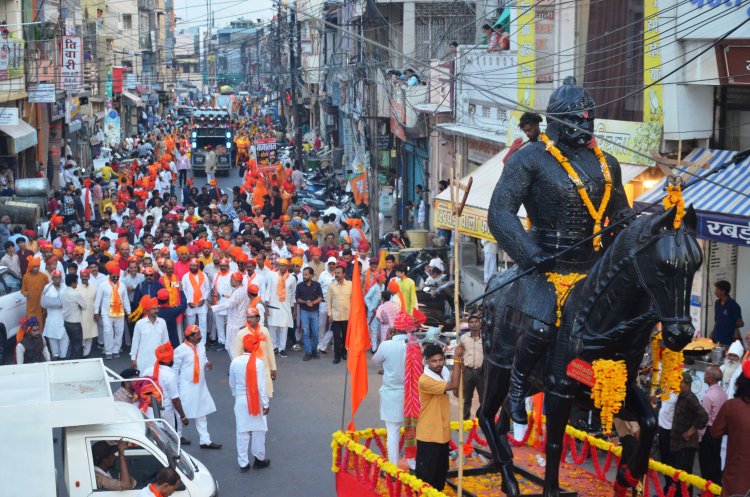 महाराणा  प्रताप जन्मोत्सव पर निकली भव्य शौर्य यात्रा, महाराणा प्रताप चौक पर माल्यार्पण व आतिशबाजी हुई